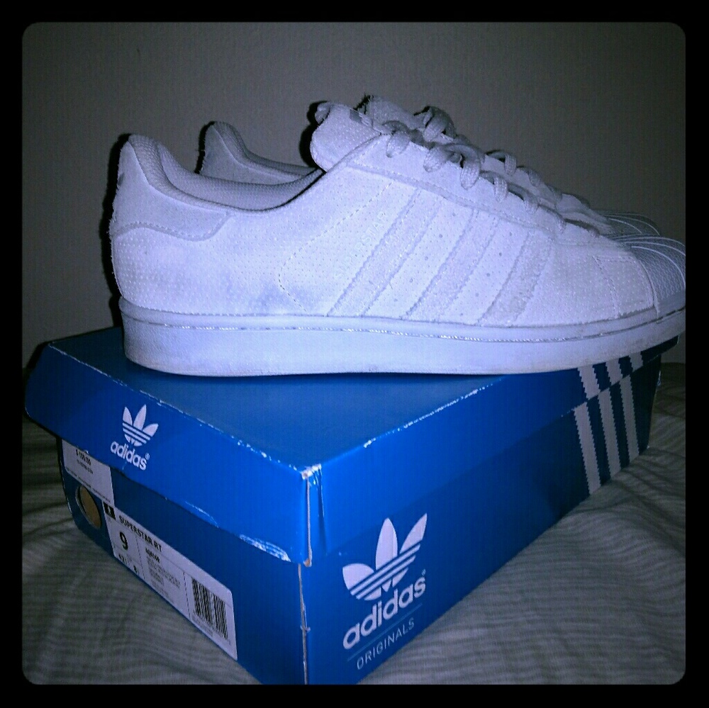 Size 9 Adidas Originals Superstar Suede